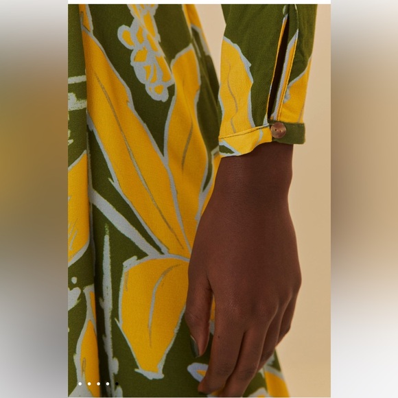 Foliage Sketch Green
V Neck Maxi Dress ‼️ - Picture 2 of 12